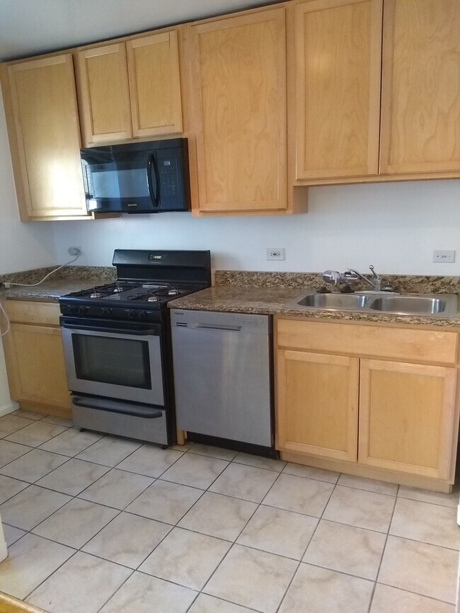 Building Photo - Gorgeous Apartment in Denver!