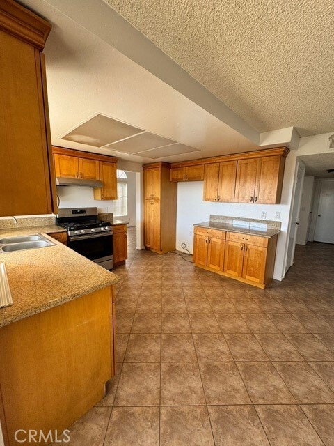 Building Photo - 5139 Independence Ct