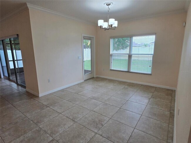 Building Photo - 2246 Waukegan Dr