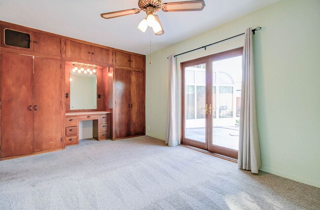 Building Photo - 1301 W Mulberry Dr