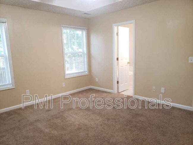 Building Photo - 6015 Boxer Pl