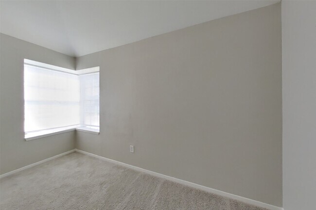 Building Photo - 13311 Danshire Dr