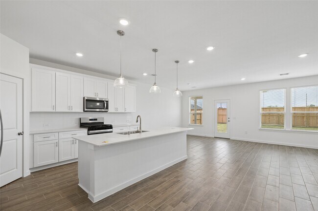 Building Photo - 6206 Bayou Birch Ln