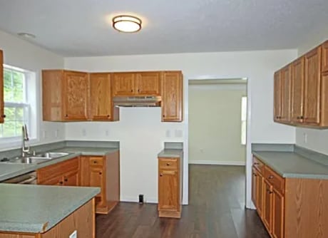 Building Photo - 41 E Castle Dr