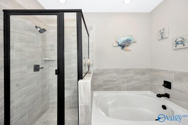 Building Photo - 200 St Louis St