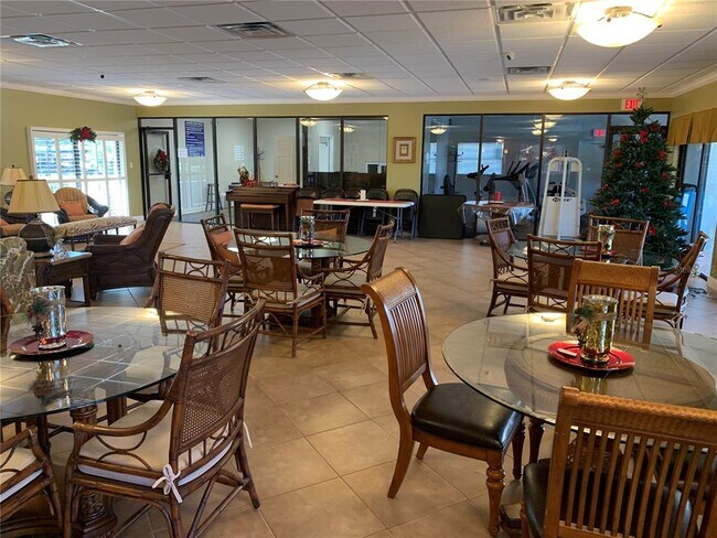 Building Photo - 1316 Pasadena Ave S