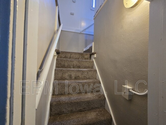 Building Photo - 511 Ricker St