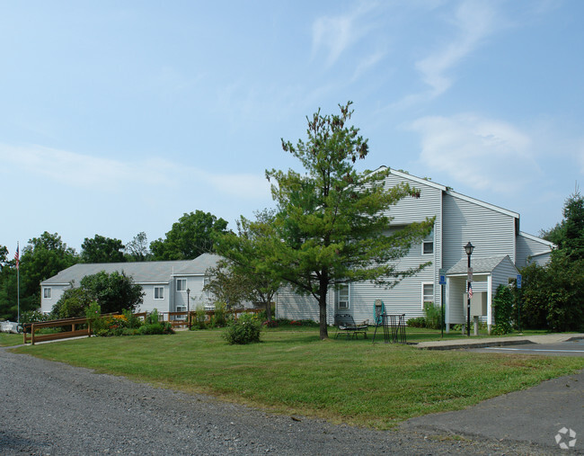 Building Photo - Rivertown Apartments I