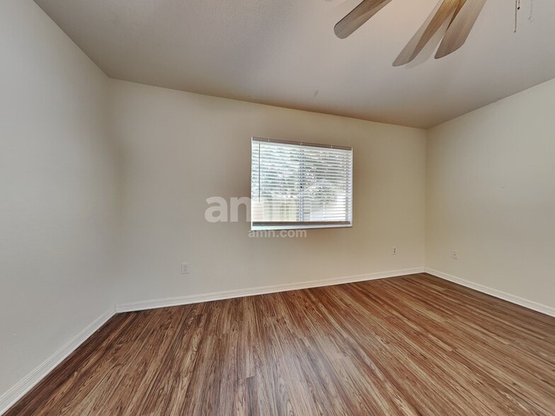 Building Photo - 30547 Midtown Ct
