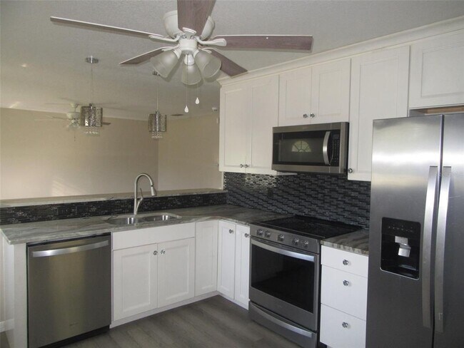 Building Photo - 1090 Nomad Rd