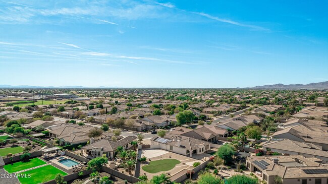 Building Photo - 14806 Luna Cir