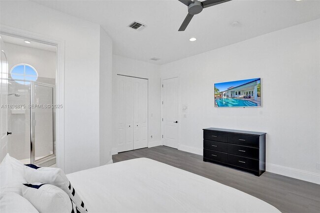 Building Photo - 1207 SW 21st St