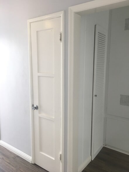 Linen Closet - 33 Granada Ave