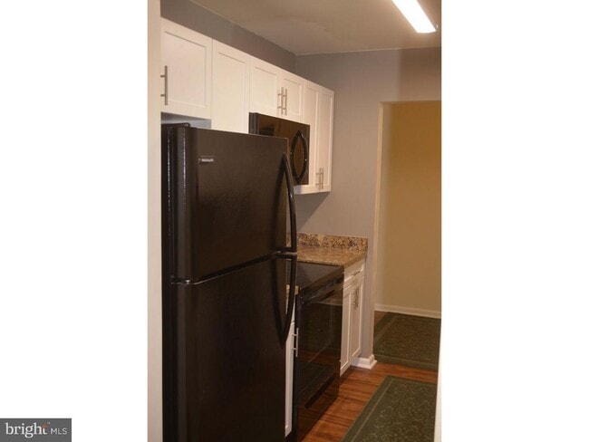 Building Photo - 23B E Daisy Ln