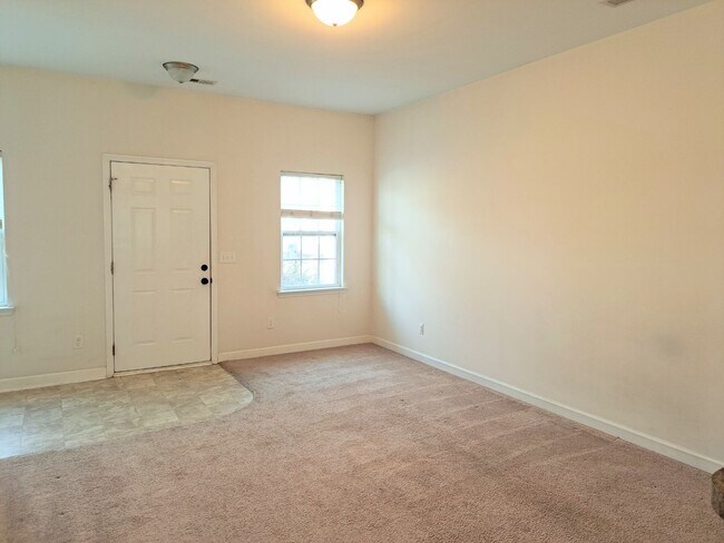 Building Photo - 310 Burley Dr