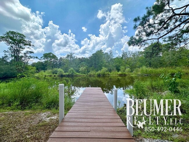 Building Photo - Charming Updated 2br/1ba Mid-Century Cottage