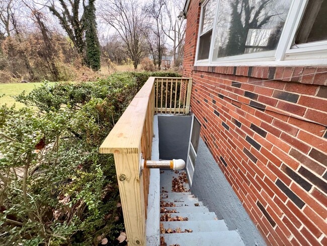 Building Photo - Sprawling Brick Ranch with Huge Lot & Garage in Prime Nottingham Location