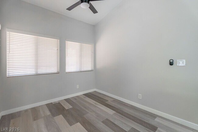 Building Photo - 1735 Navarre Ln