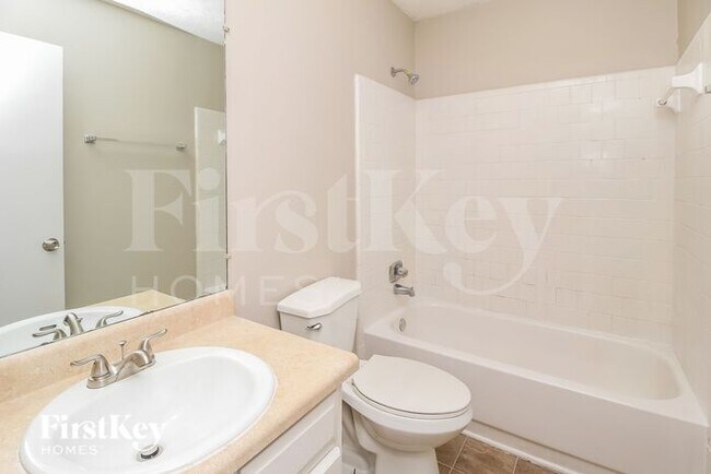 Building Photo - 457 Maid Marion Ln