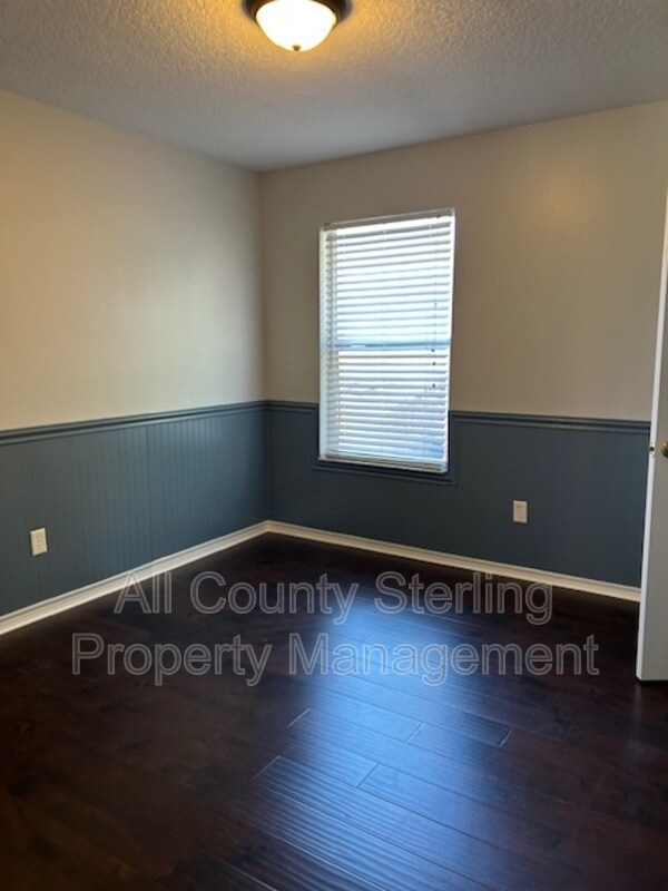 Building Photo - 1664 Pine Bay Dr