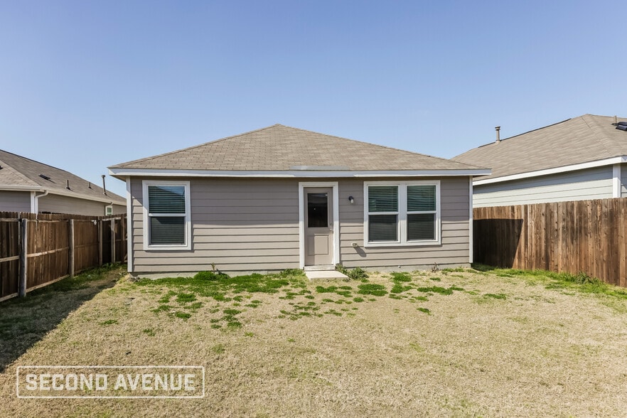 Building Photo - 6021 Determine Ln