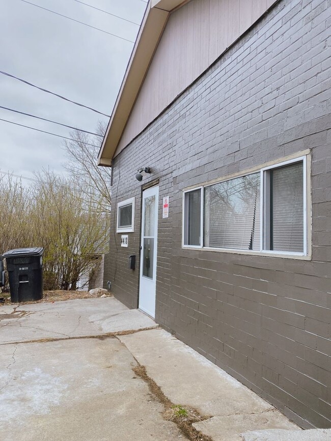 Building Photo - 4420 N 48th St