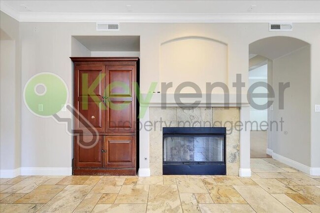 Building Photo - 6820 Cherry Ridge Cir