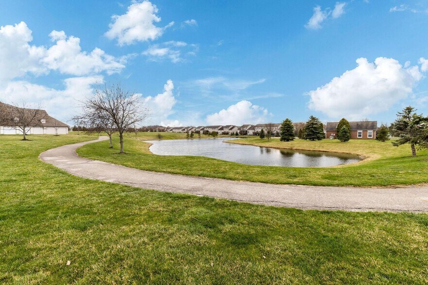 Building Photo - 677 Spring Valley Dr