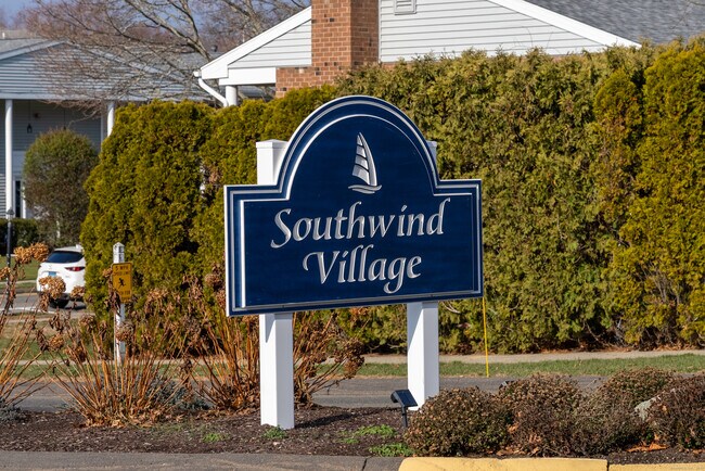 Building Photo - 83 Carriage Dr