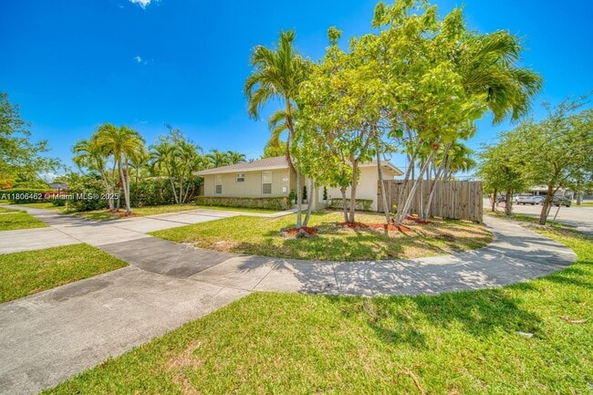 Primary Photo - 11492 SW 190th Terrace Rd