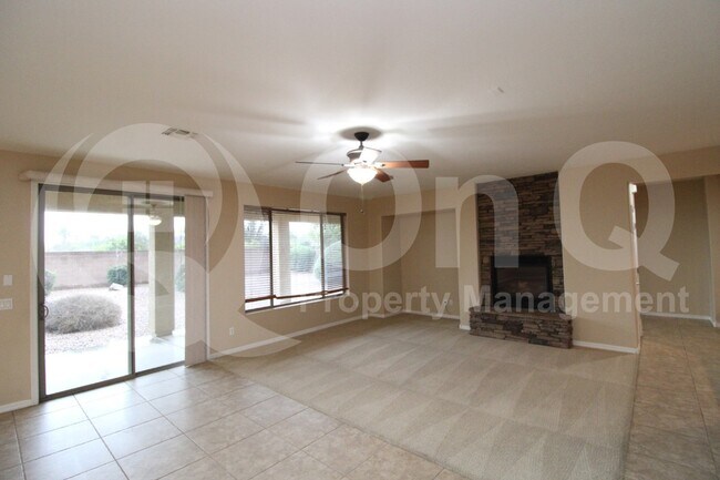 Building Photo - 3951 E Ravenswood Dr