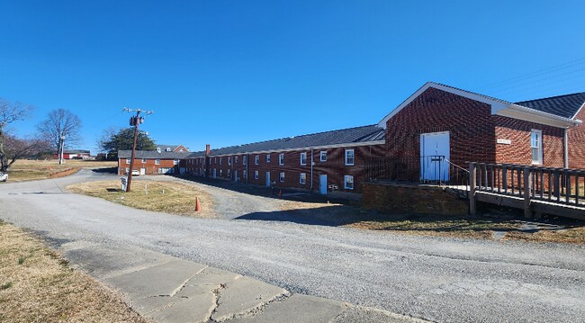 Primary Photo - 147 Sprouses Corner Rd