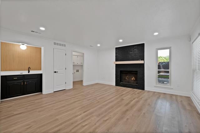 Building Photo - 4021 San Mateo Dr