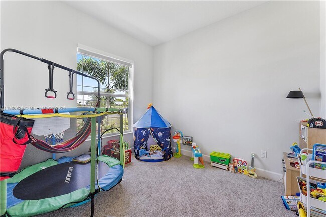 Building Photo - 14458 Spruce Pne Dr