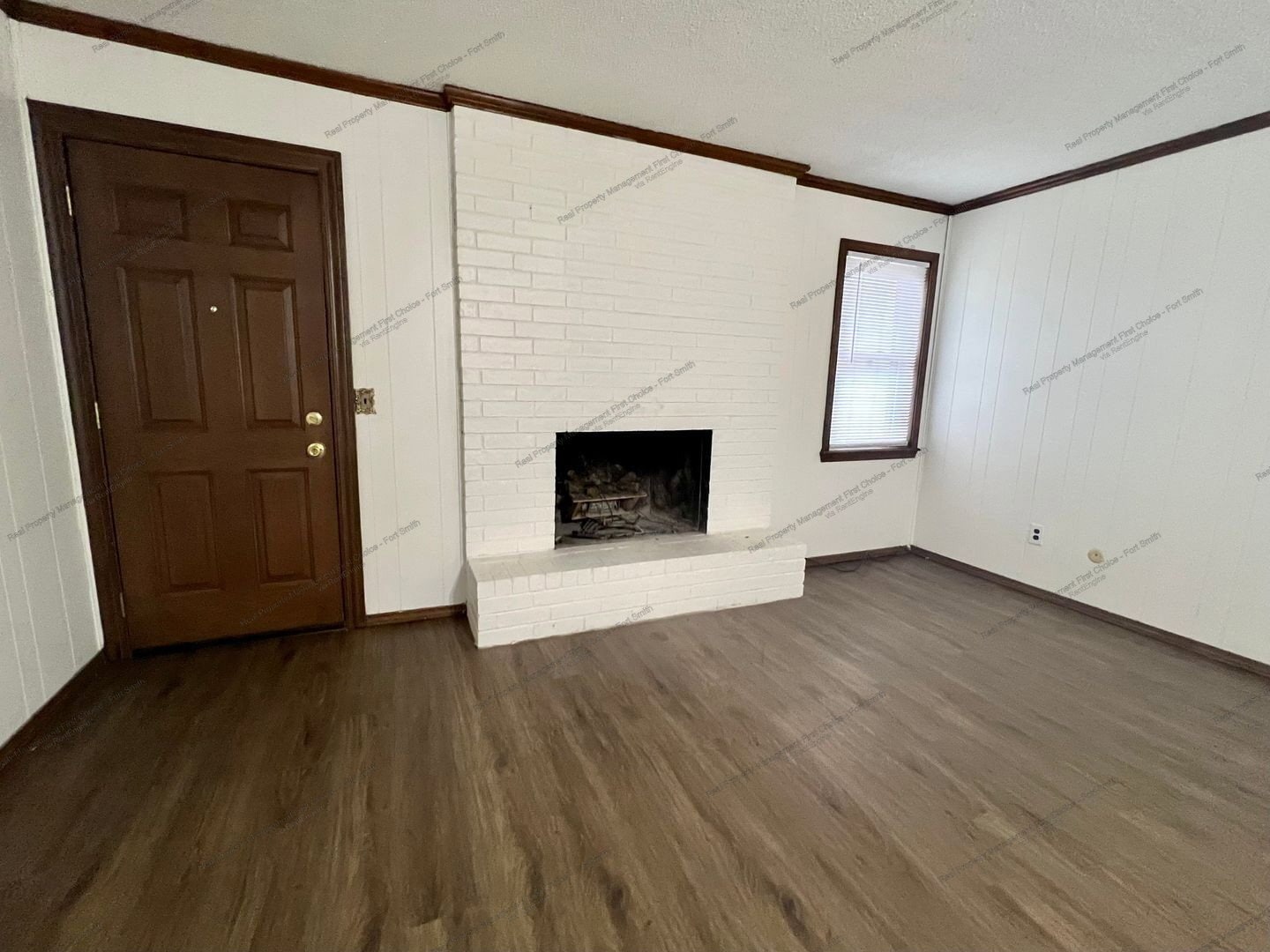 Building Photo - 102 Beta Cir