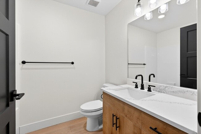 Building Photo - BRAND NEW TOWNHOME IN REXBURG WITH GARAGE