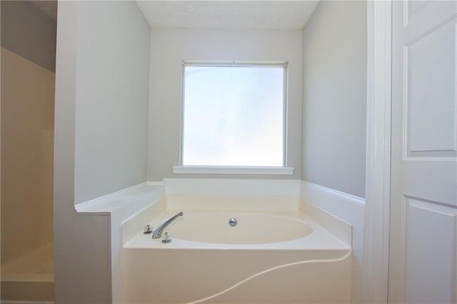 Building Photo - 4442 Gaelic Way SW