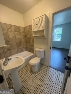 Building Photo - 908 Hill St