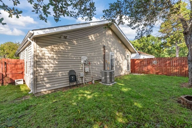 Building Photo - House for Rent in Virginia Beach!