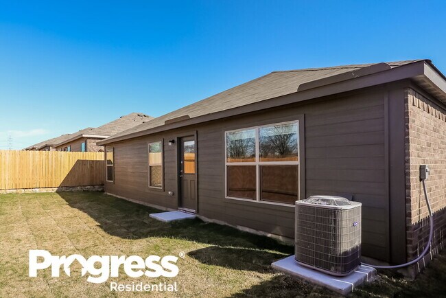 Building Photo - 160 Holster Hollow Rd