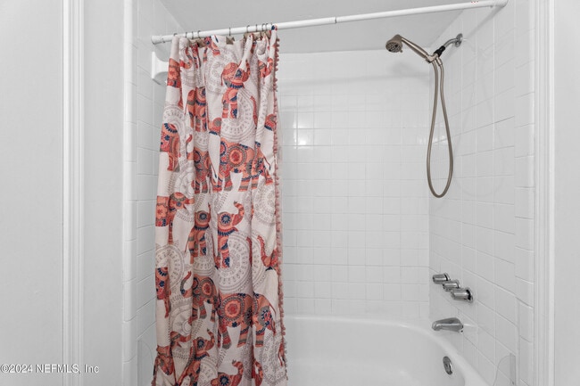 Building Photo - 476 Lombard St