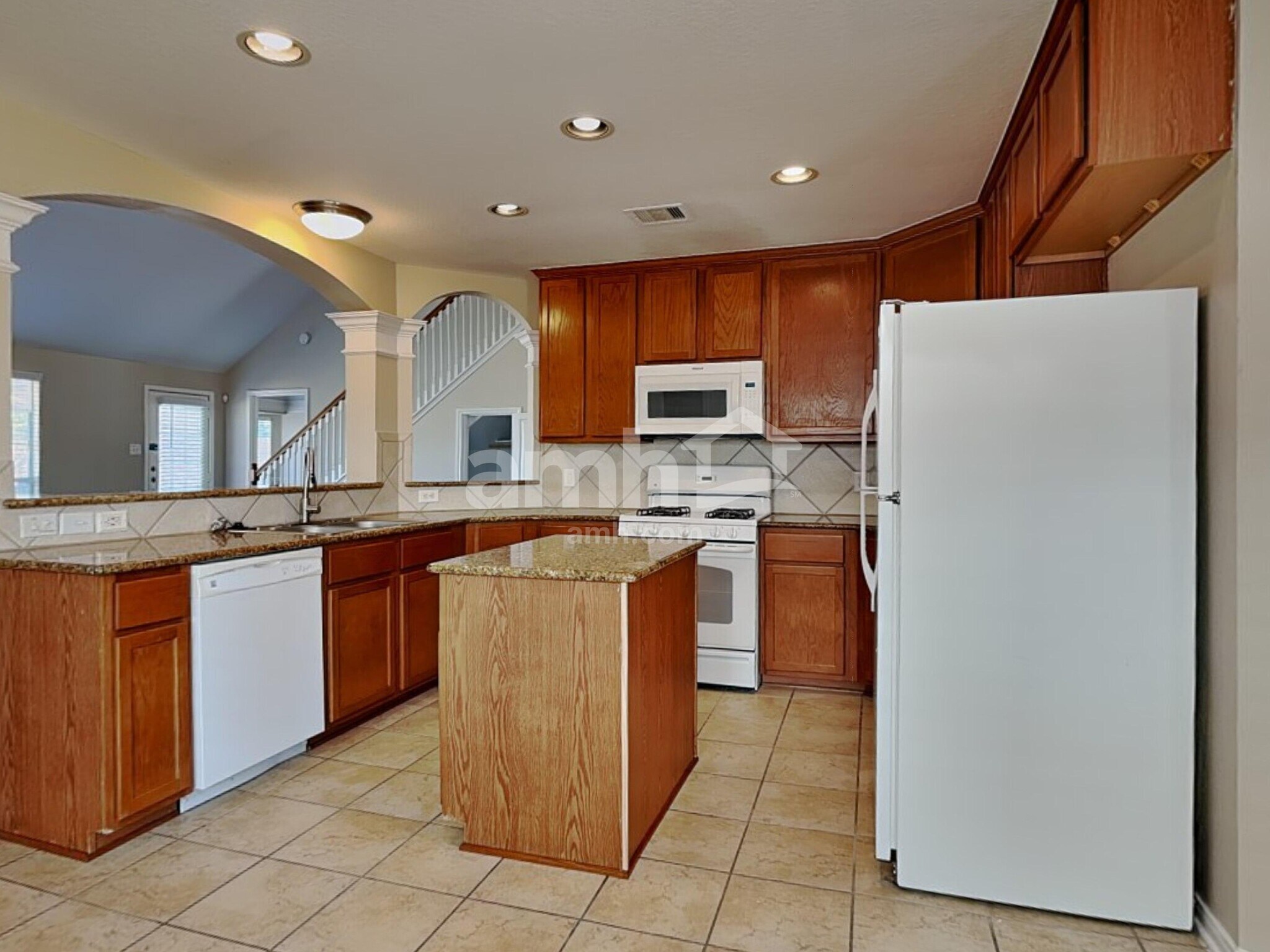 Building Photo - 439 Pinewood Ridge Dr