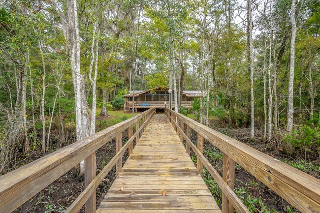 Building Photo - Wakulla River Retreat Vacation Rental