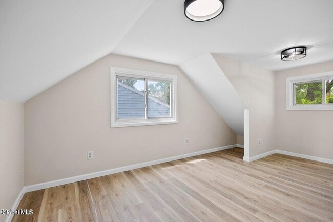 Building Photo - 789 Troy-Schenectady Rd