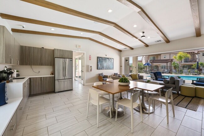 Building Photo - 4377 Paxton Pl