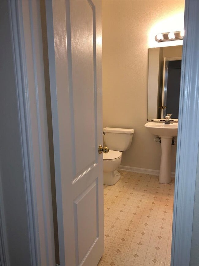 Building Photo - 3604 Roller Crossing