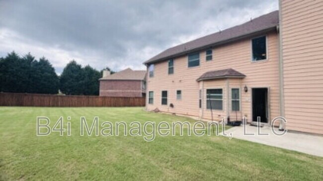 Building Photo - 3025 Bridgehaven Ct