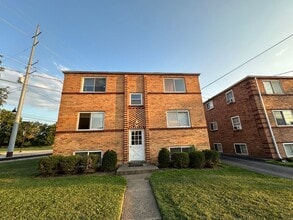 Building Photo - 4329 Oakwood Ave