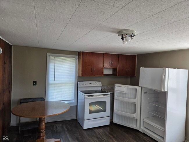 Building Photo - 385 Morningside Dr