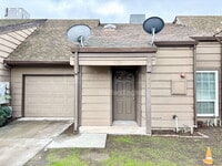 Building Photo - 1131 Colorado Ave